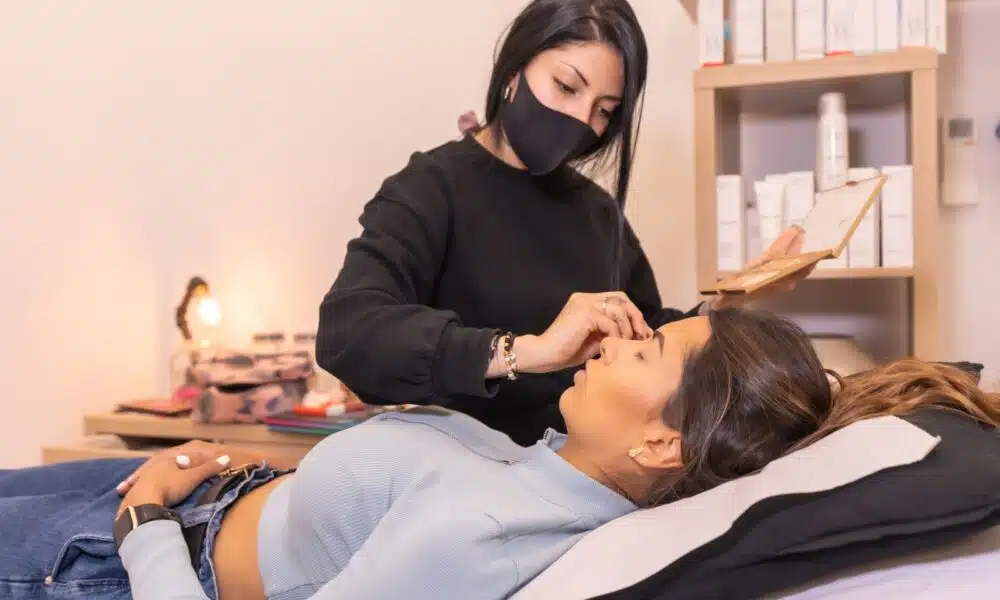 professional makeup artist attending a client on a 2023 11 27 05 34 55 utc