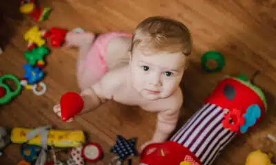 bezpieczne zabawki dla niemowląt i przedszkolaków