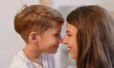 Dojrzewanie bez stresu — jak rozmawiać z chłopcem o zmianach w ciele i emocjach?